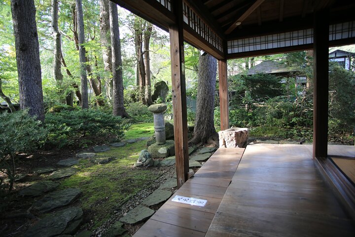 Lake Tazawa and Kakunodate samurai town guided tour