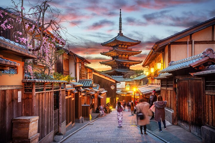 Kyoto: Gion Hidden Gems & Geisha Culture Tour - photo